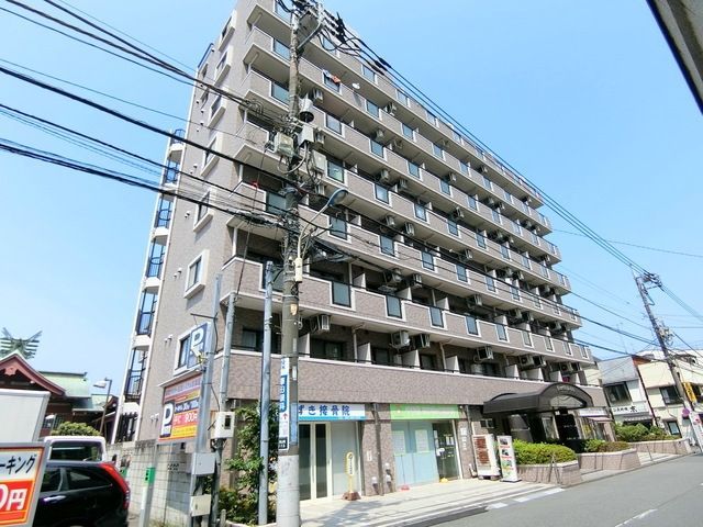 建物外観　室内大型リフォーム実施中