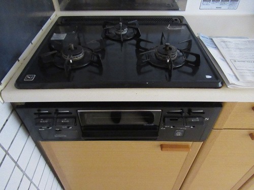 その他設備　３口ガスコンロ※前回募集時の写真２０２１年８月撮影