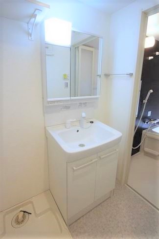 洗面設備　★シャワー付き独立洗面台★