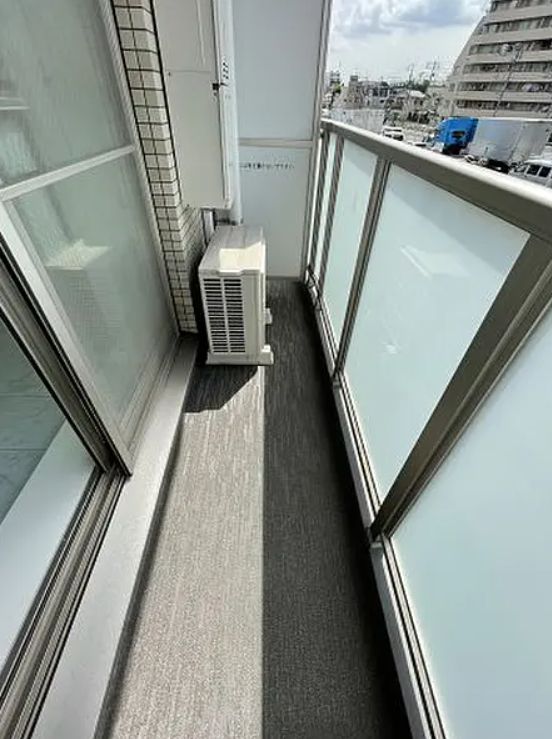 バルコニー　★洗濯物を干すスペース充分に取れます★