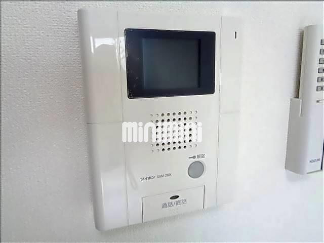 セキュリティ　モニター付きインターフォン、オートロックもあります