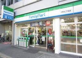 コンビニ　ファミリーマート 谷町七丁目店（コンビニ）まで640m