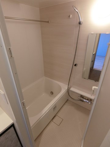 バス・シャワールーム　他のお部屋の参考写真となります。