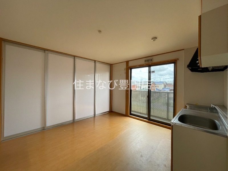 居室・リビング　同型別部屋写真