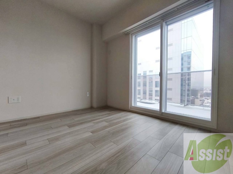 その他部屋・スペース　こちらのお部屋は光が差し込む、温かみのあるお部屋です。