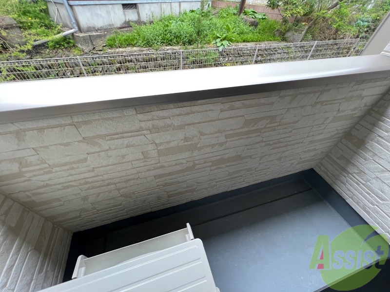 バルコニー　バルコニーを撮影しました。洗濯物を干すのに十分な広さです。