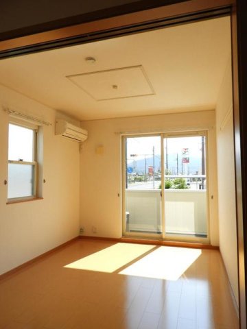 居室・リビング　ゆったりとした居間です