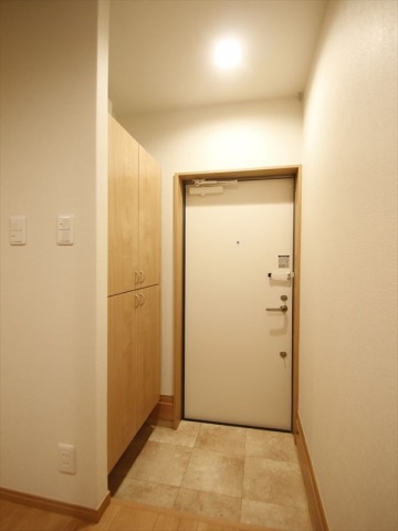 玄関　玄関　大型シューズボックス完備