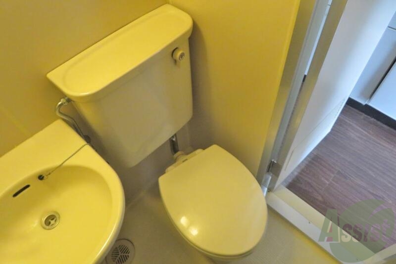 トイレ　トイレはユニットなので浴室内にありますね