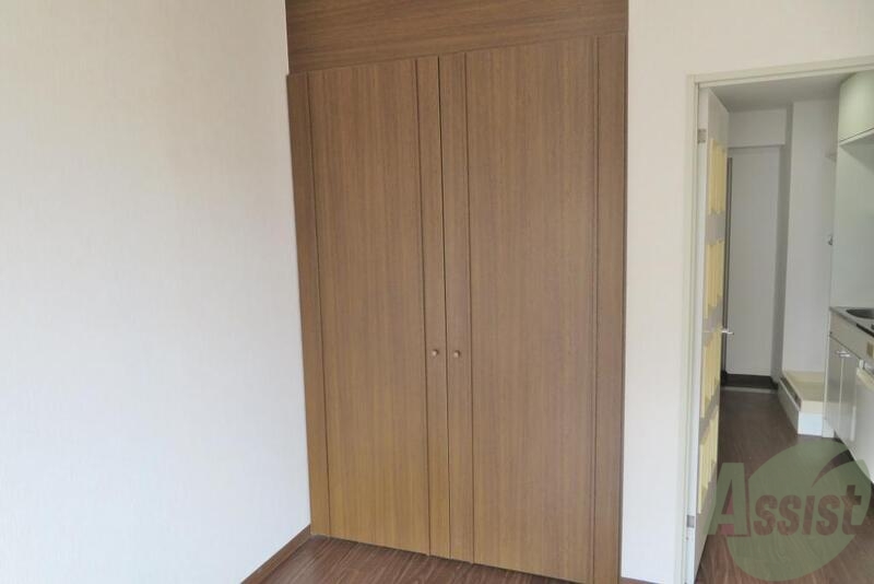 収納　クローゼットの収納にはお気に入りの衣装を並べられますね