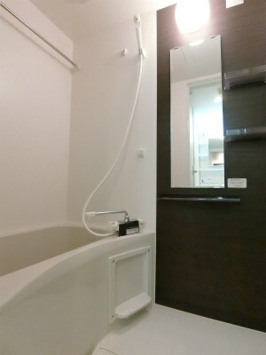 バス・シャワールーム　【女性のお一人暮らしでも安心のセキュリティ♪】