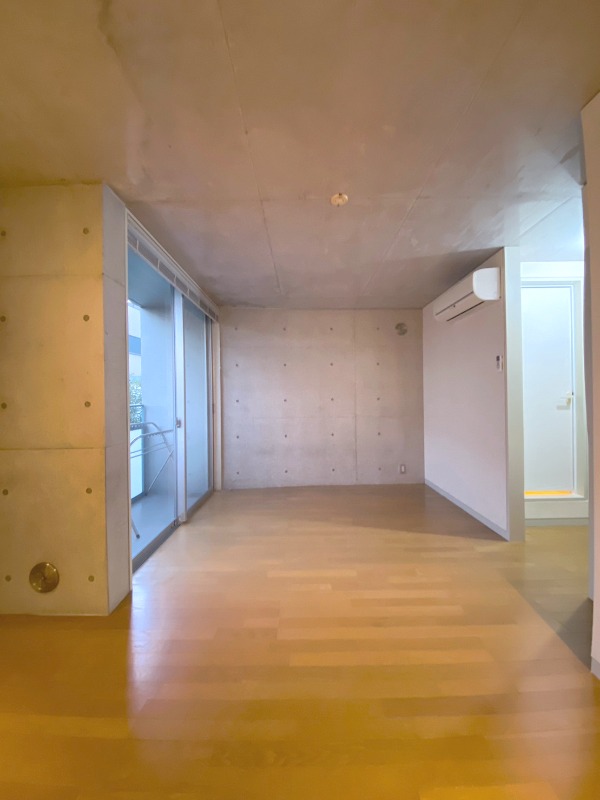 居室・リビング　ゆったり過ごせる居間です