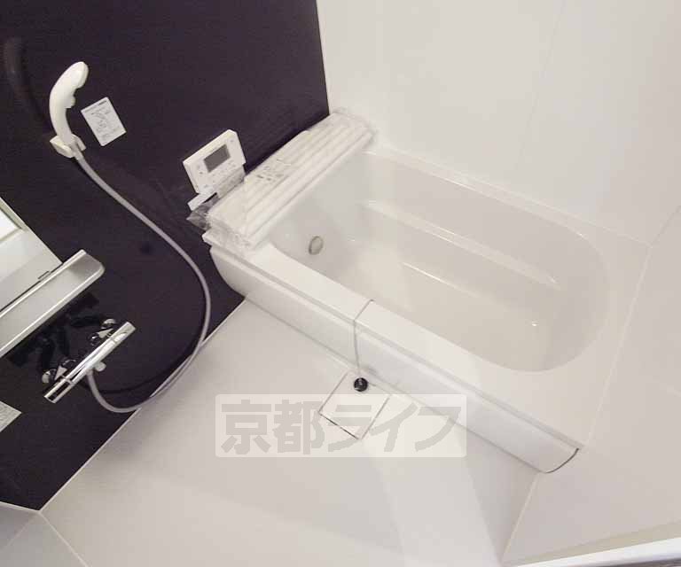 バス・シャワールーム　追い炊きつき！