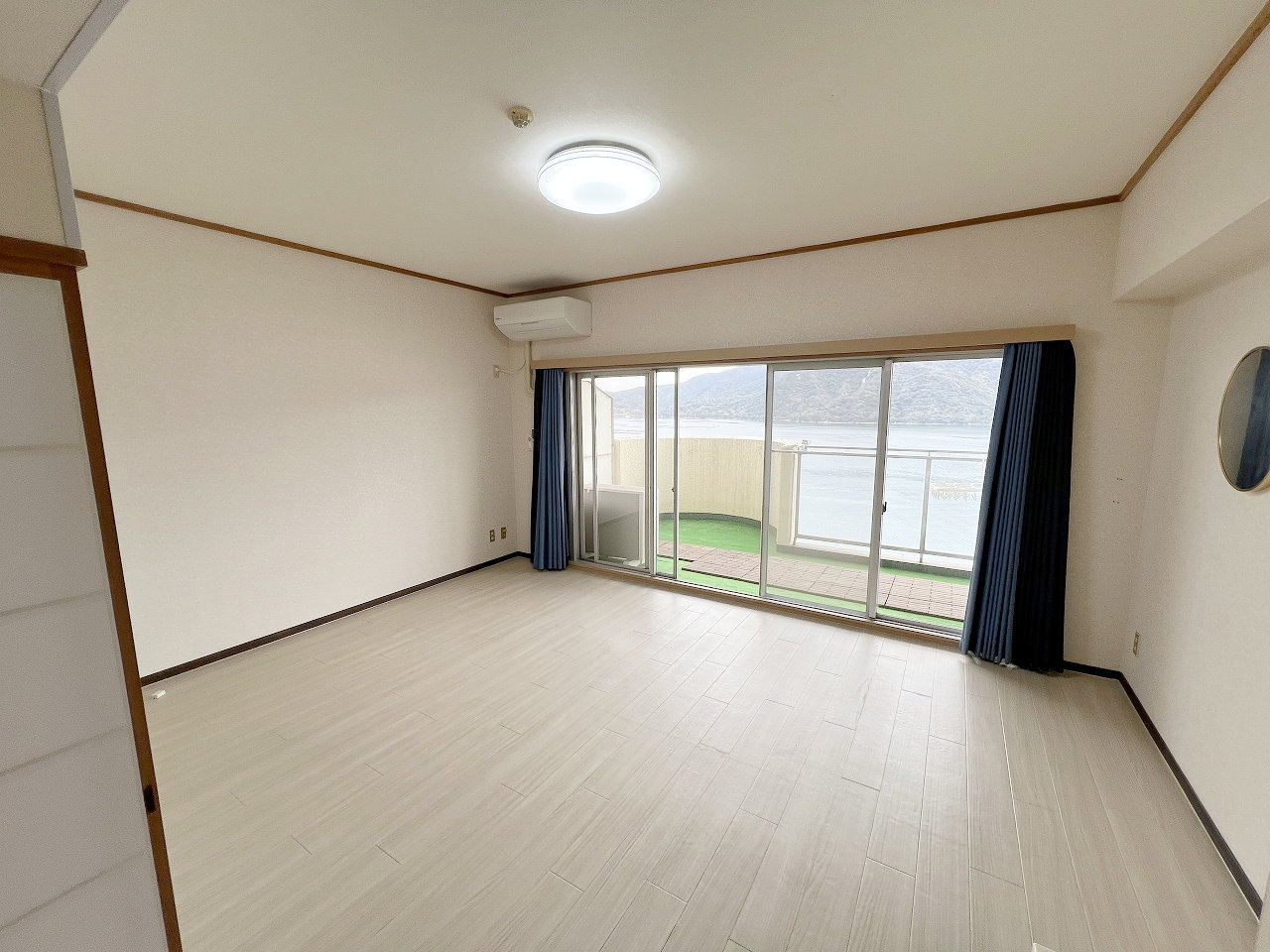ほうらいの里宮島の居間写真