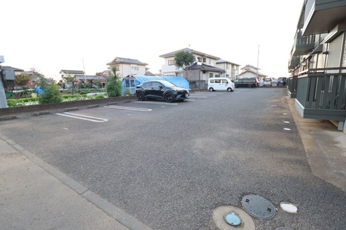 駐車場　駐車場