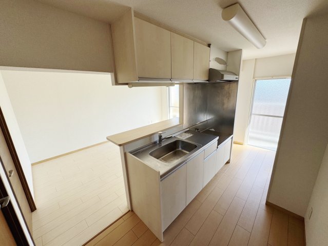 キッチン　※同じ間取りの別部屋のお写真です※