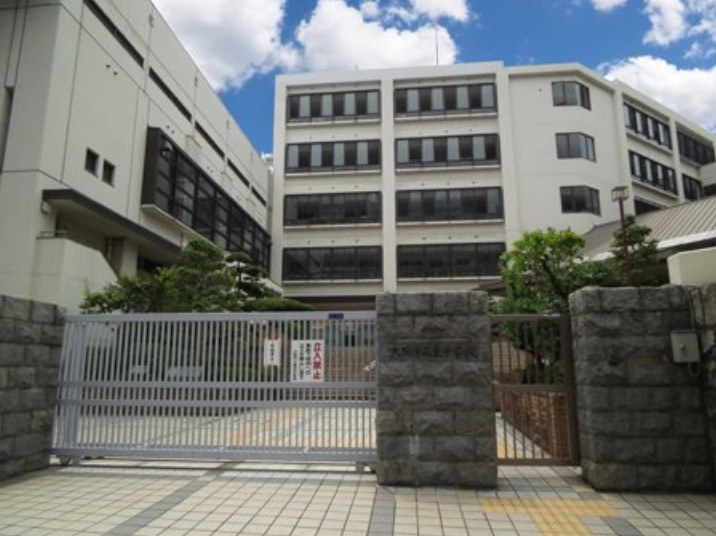 中学校　大阪市立東中学校（中学校）まで345m