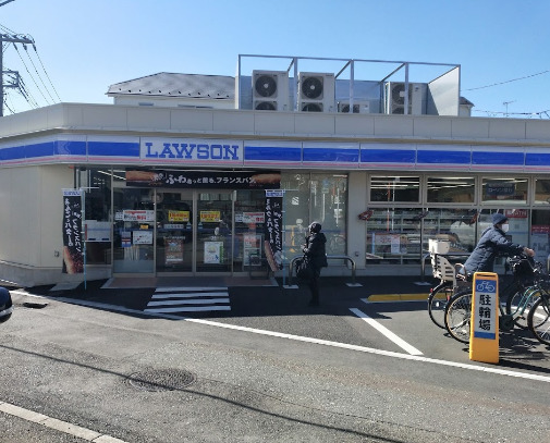 コンビニ　ローソン 横浜金沢町店（コンビニ）まで182m