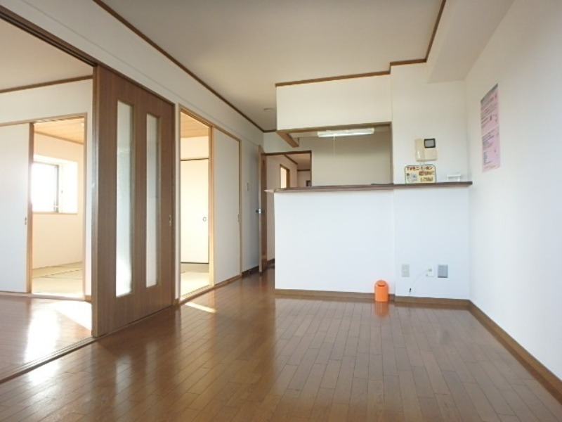 居室・リビング　図面と現状に相違がある場合には現状を優先