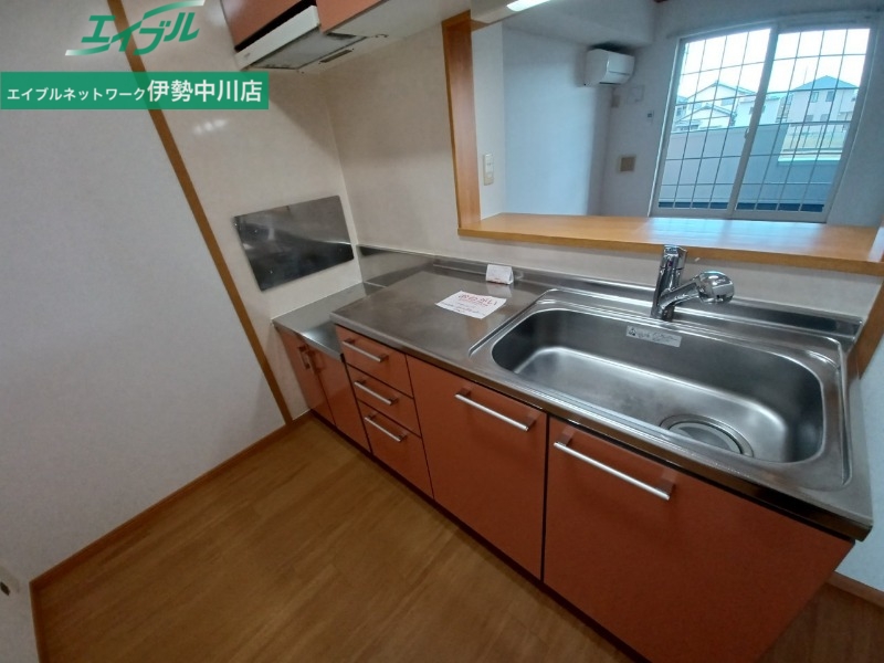 キッチン　反転タイプ参考写真