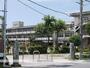 小学校　下諏訪町学校南小学校（小学校）まで402m