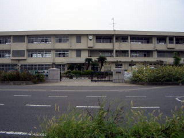 中学校　倉敷市立福田中学校（中学校）まで1088m