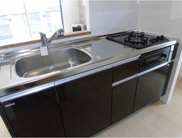 キッチン　人気の対面システムキッチンタイプです！