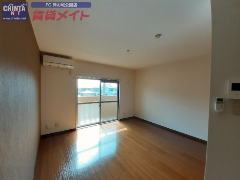 居室・リビング　別部屋参考写真です