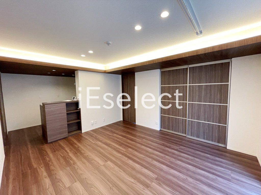 居室・リビング　間接照明のおしゃれなお部屋です！