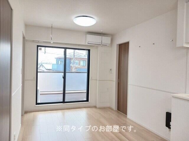 居室・リビング　同仕様