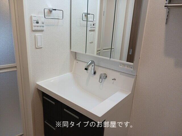 洗面設備　同仕様