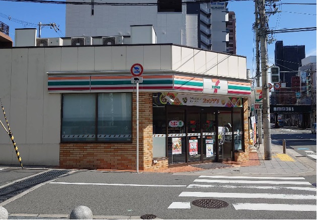 コンビニ　セブンイレブン 大阪筆ヶ崎町店（コンビニ）まで150m