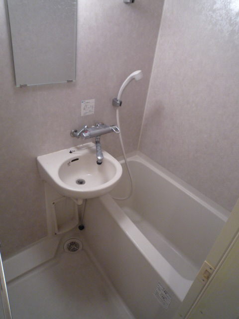 バス・シャワールーム　バス