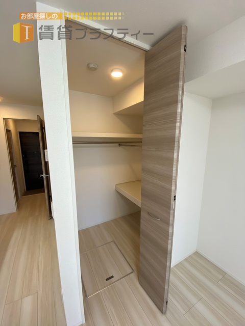 収納　広々ウォークイン。