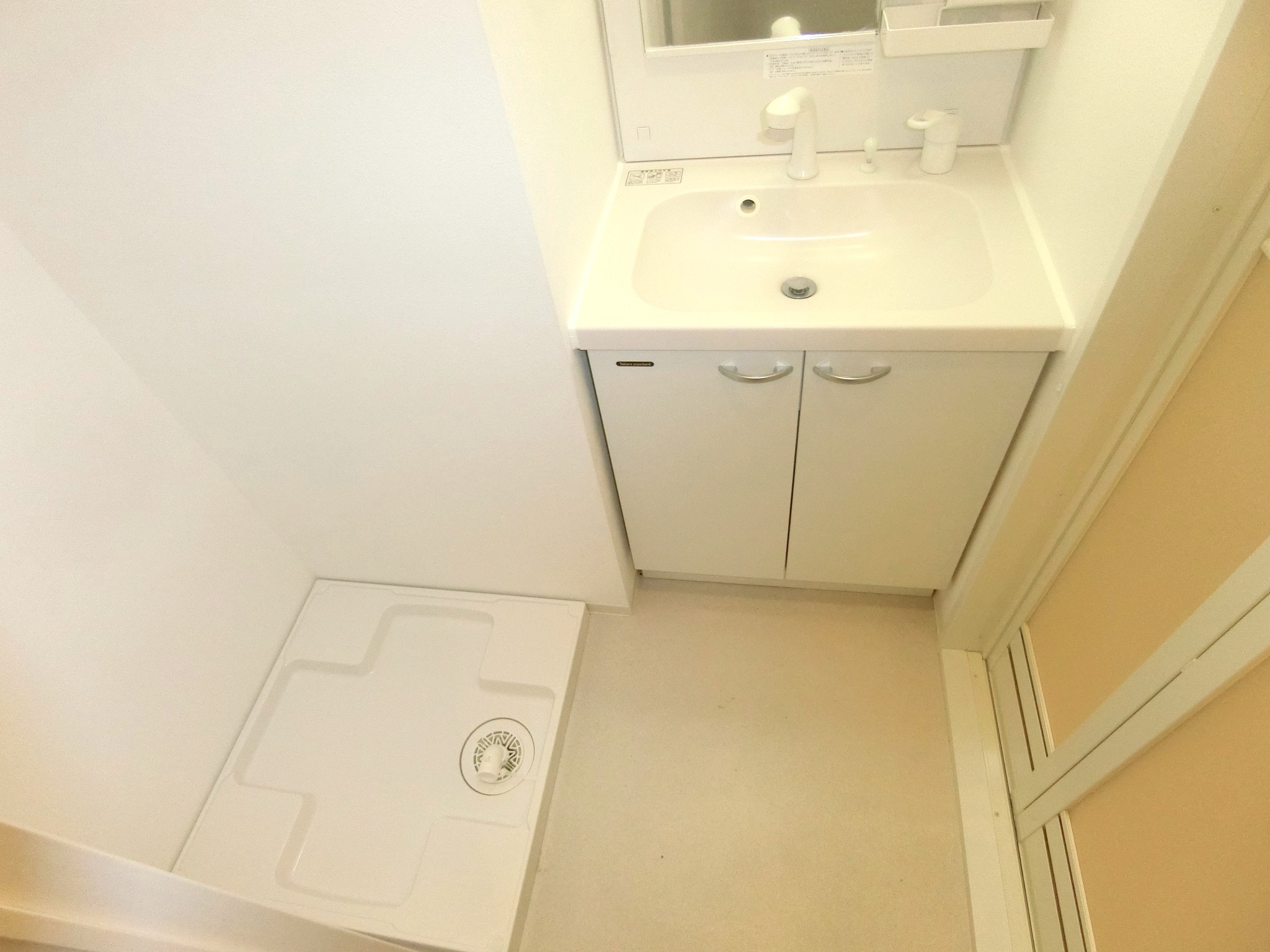 洗面設備　室内洗濯機置き場完備です☆