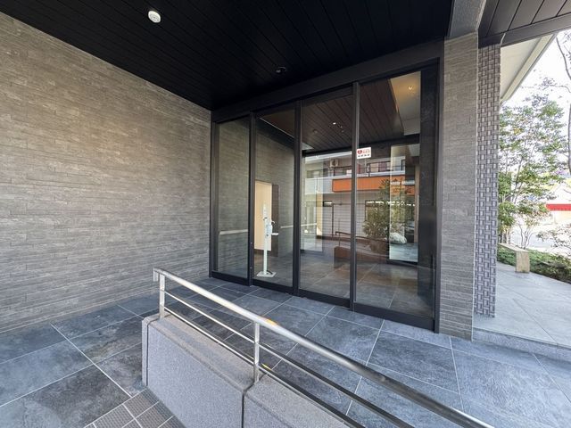 エントランス　建物入口