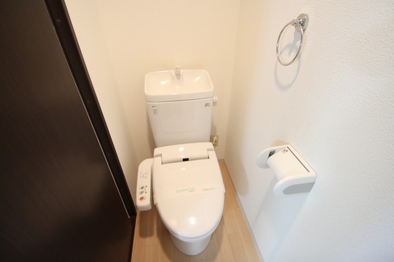 トイレ　※別部屋の写真です