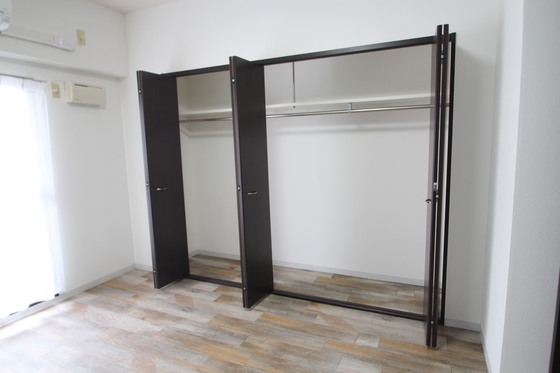収納　※別部屋の写真です