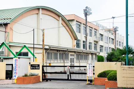 小学校　小平市立小平第十小学校（小学校）まで1290m