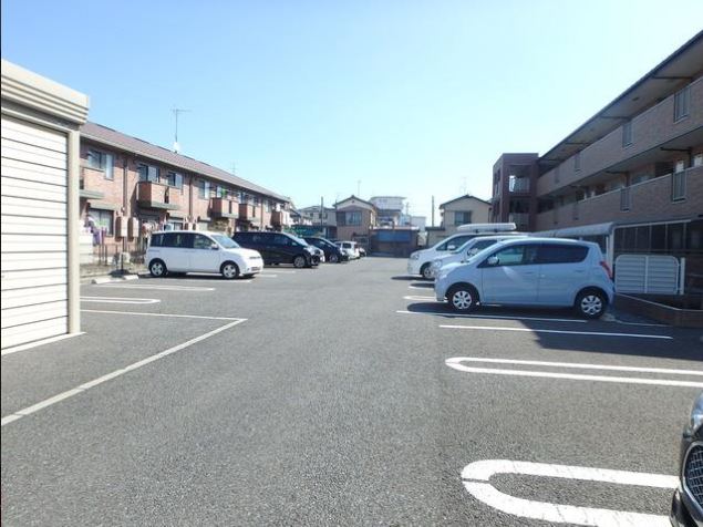 駐車場　敷地内駐車場　￥6，600-