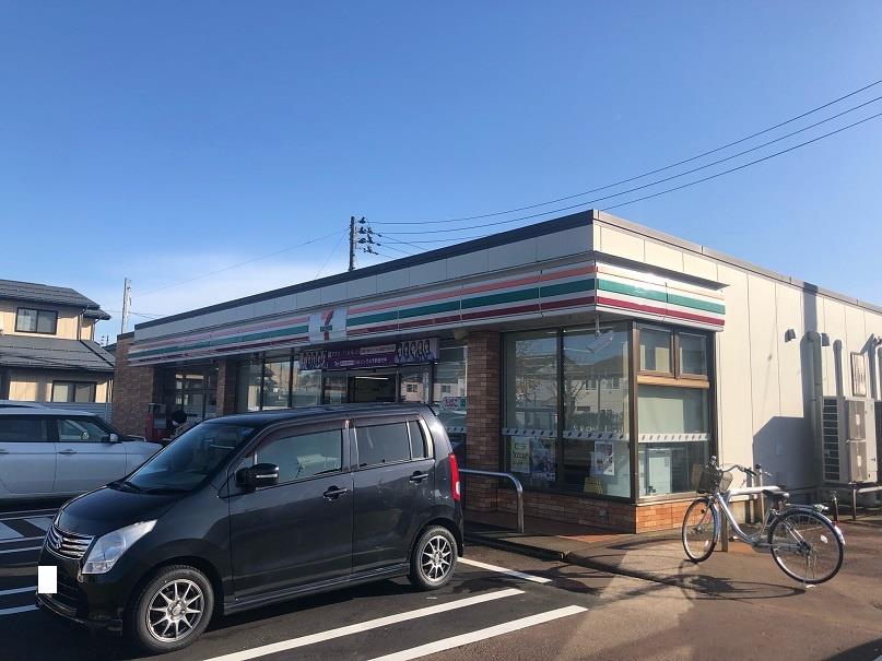 コンビニ　セブンイレブン上越大豆1丁目店（コンビニ）まで486m