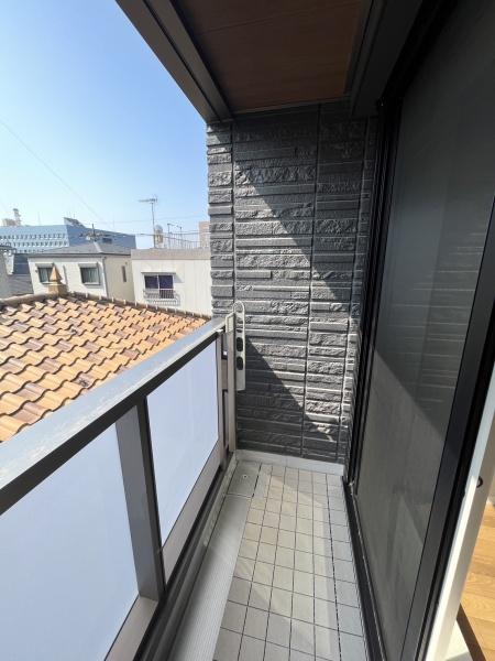 バルコニー　日当たりいいです！