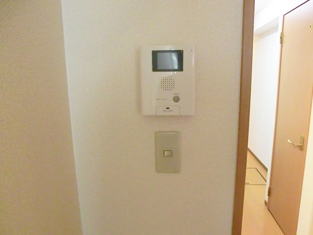 セキュリティ　カラーモニターのインターフォンで安心です