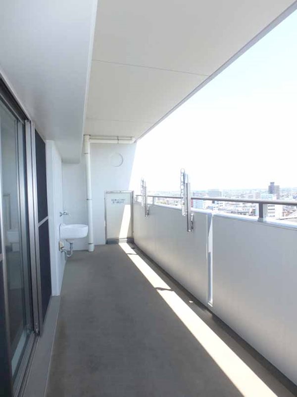 バルコニー　南東向きで日当たり良好☆