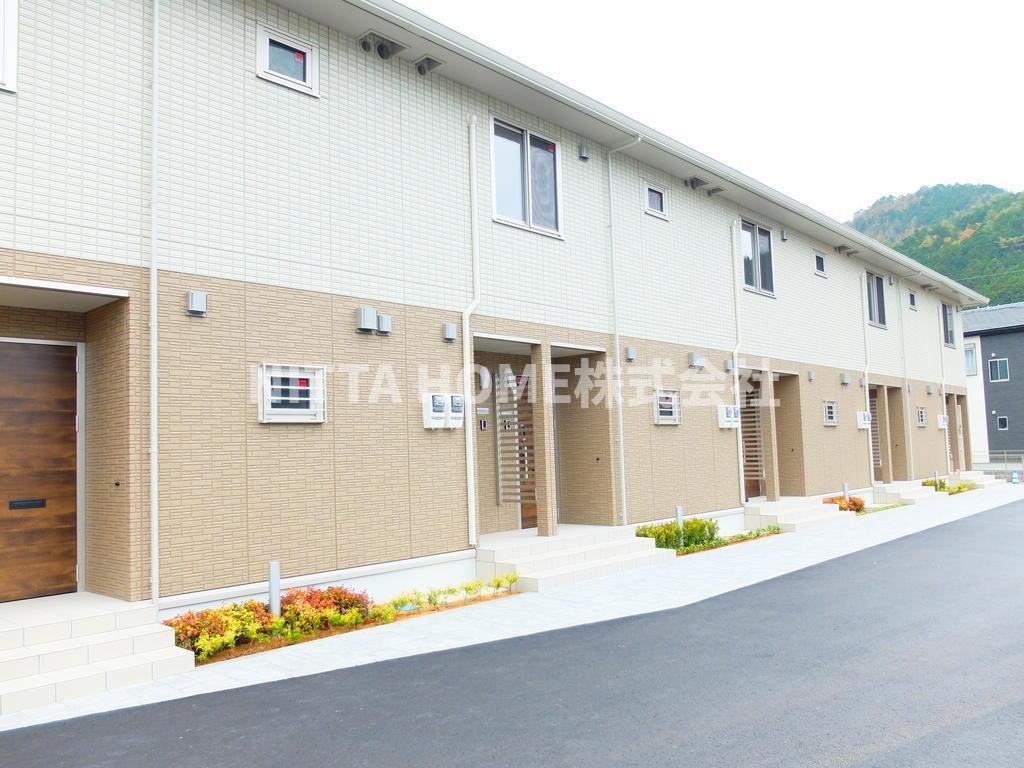 建物外観　セコムのホームセキュリティ加入！コンビニやスーパー徒歩近く◎