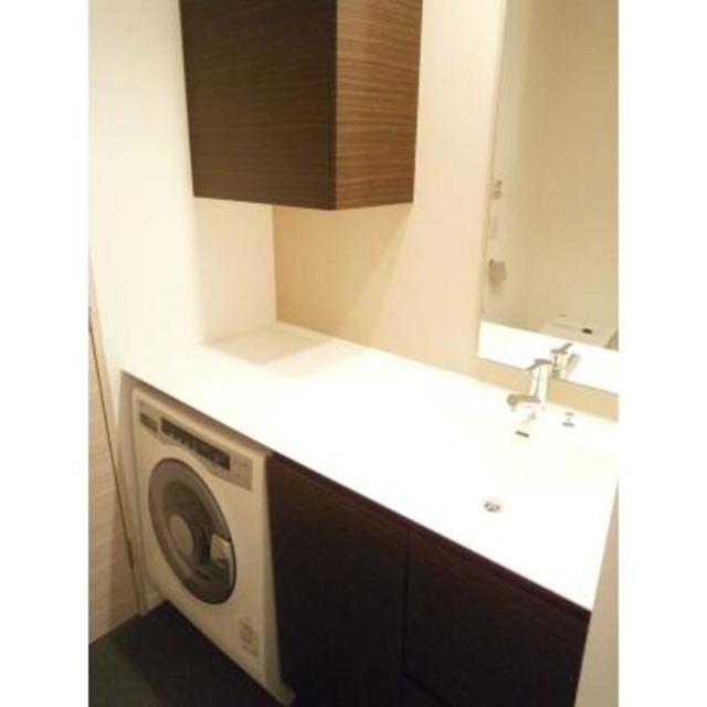 洗面設備　※写真は同タイプ住戸です。