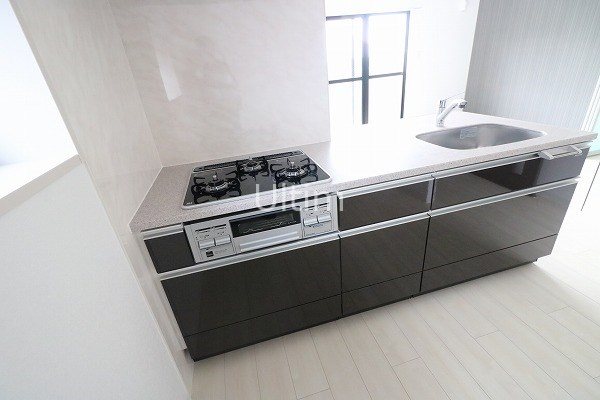 キッチン　違うお部屋の写真です。ご参考までに。