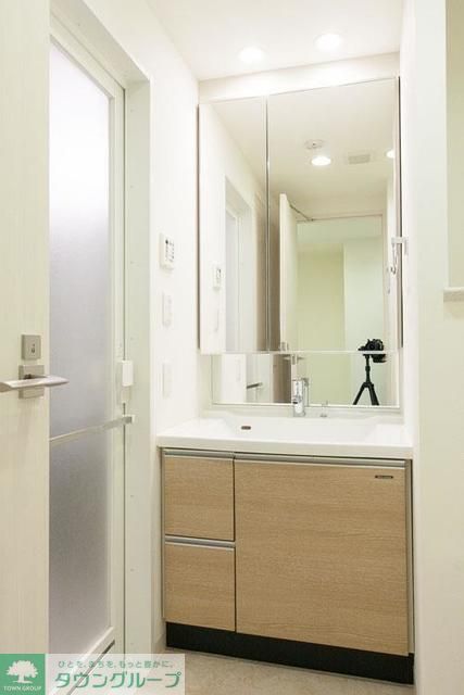 洗面設備　※写真は同タイプ住戸です。