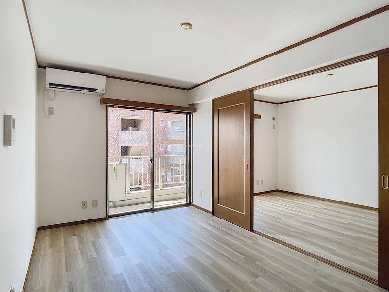 居室・リビング　202号室のリフォームしたお部屋