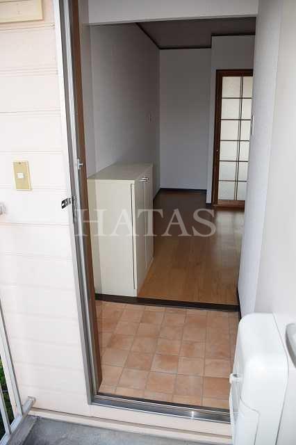 玄関　同物件別部屋です